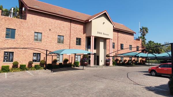 393 m² Commercial space