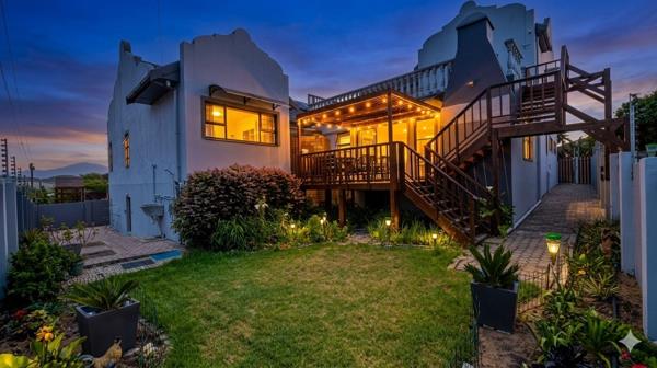 5 Bedroom House