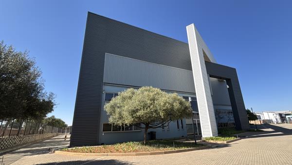 7 739 m² Industrial space