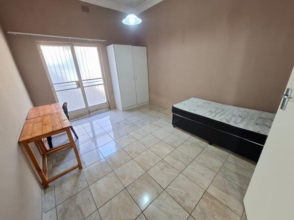 10 Bedroom Apartment