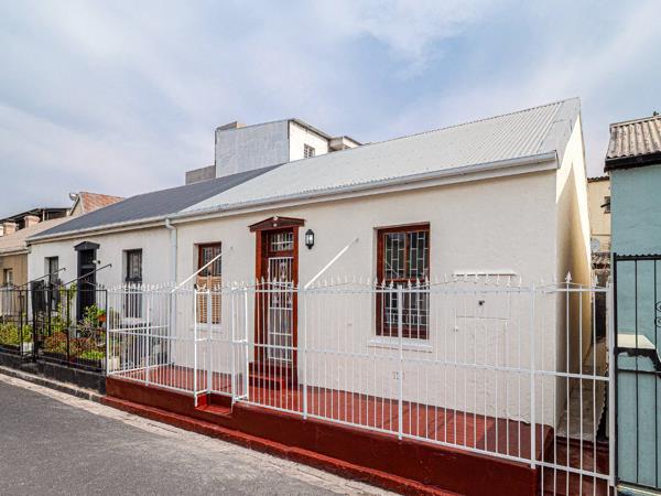 1 Bedroom House