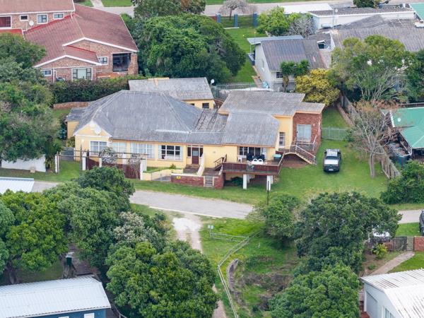 6 Bedroom House