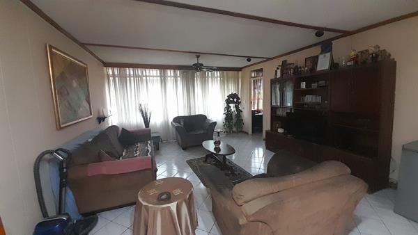 2.5 Bedroom Apartment