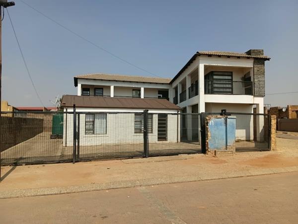 5 Bedroom House