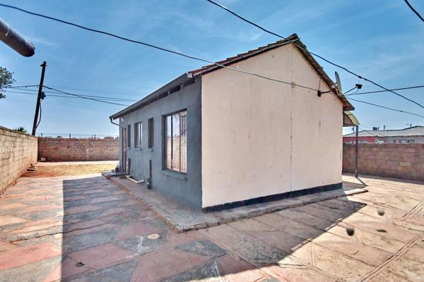 2 Bedroom House