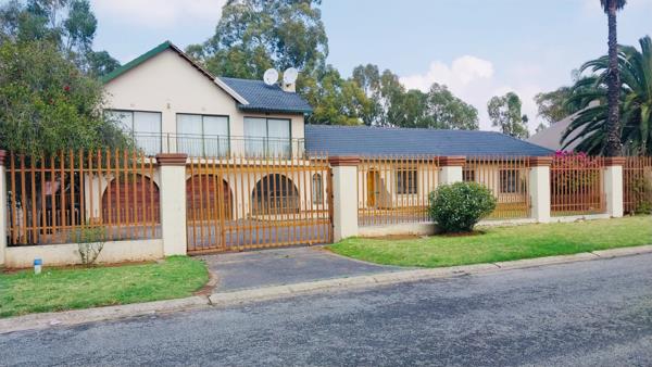 6 Bedroom House