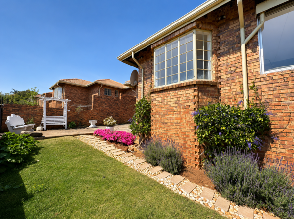 4 Bedroom Townhouse