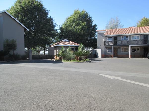 1 Bedroom Townhouse