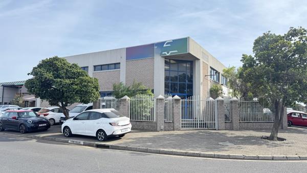 912 m² Industrial space