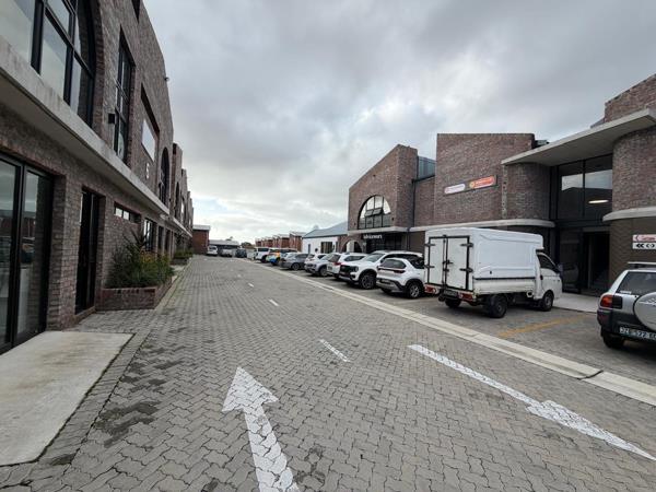 93 m² Commercial space