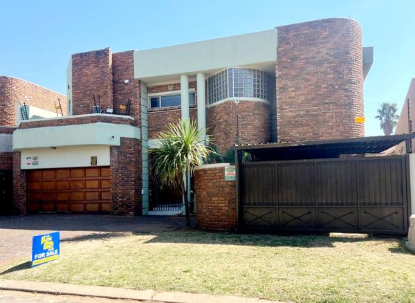 5 Bedroom House