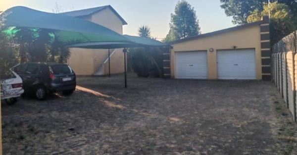 6 Bedroom House