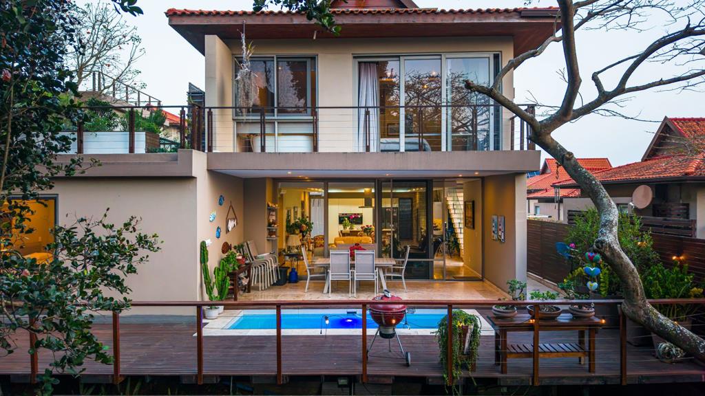 4 Bedroom Townhouse