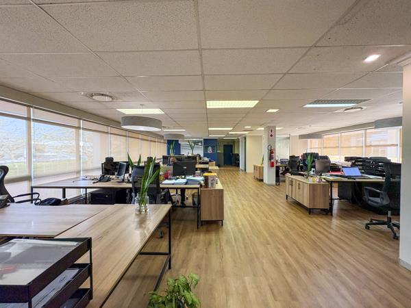 329 m² Commercial space