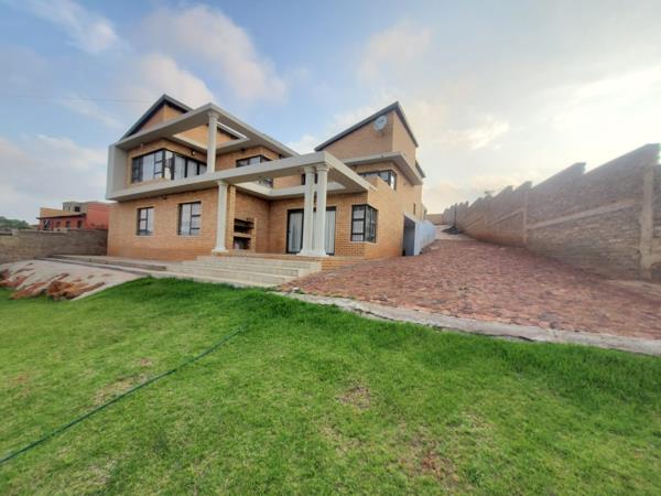 5 Bedroom House