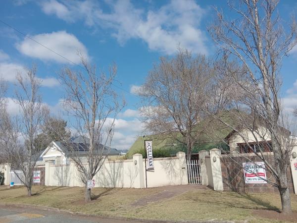 10 Bedroom House