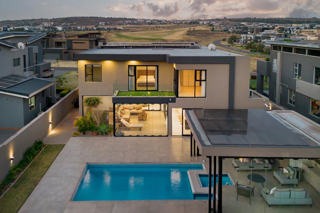 5 Bedroom House