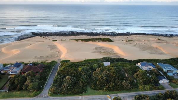 853 m² Land