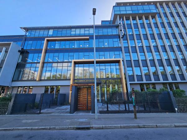 388 m² Commercial space