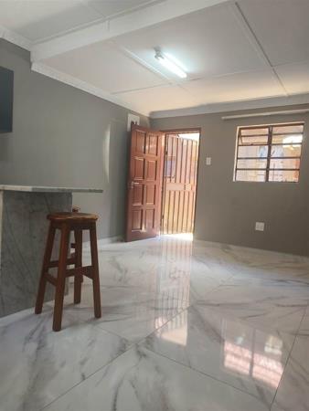 1 Bedroom House