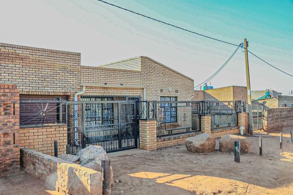 2 Bedroom House