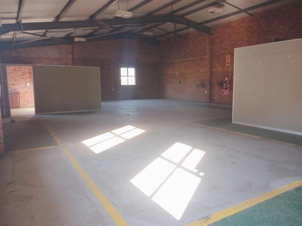 250 m² Commercial space