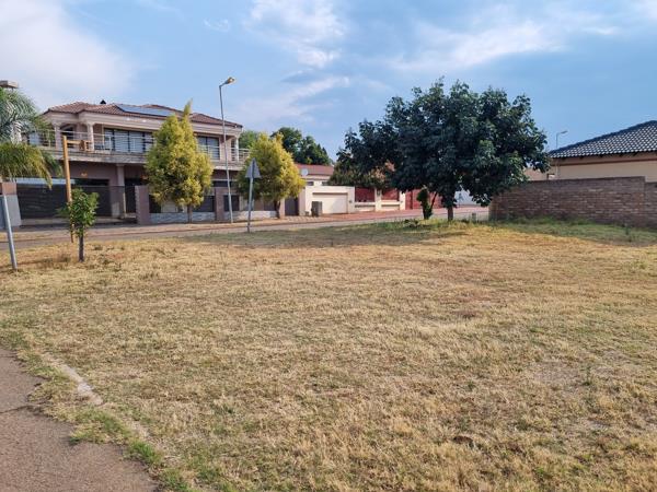 500 m² Land