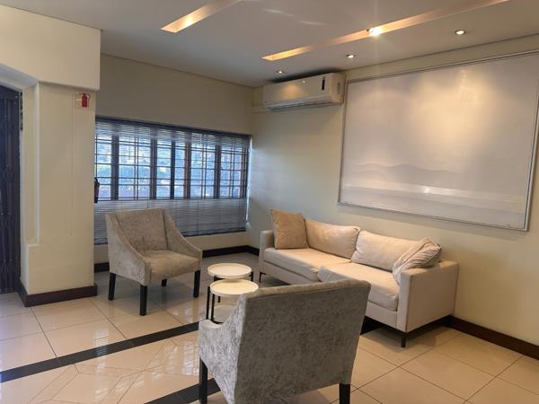 747 m² Commercial space