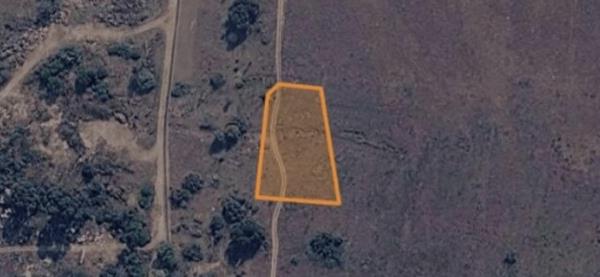 2 242 m² Land