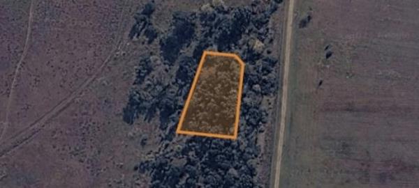 2 242 m² Land