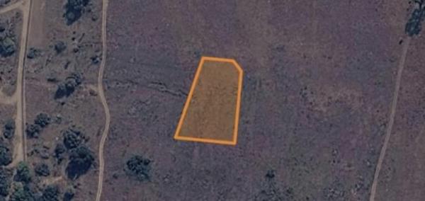 2 242 m² Land