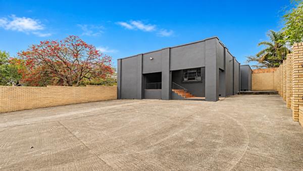 389 m² Commercial space