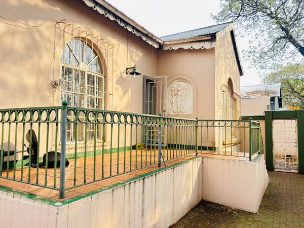 12 Bedroom House