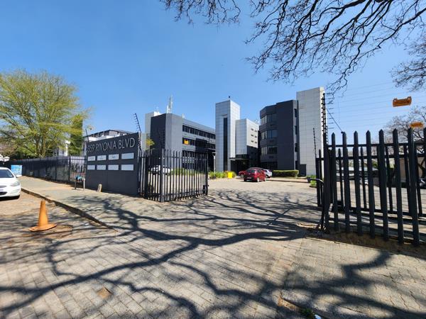 711 m² Office Space