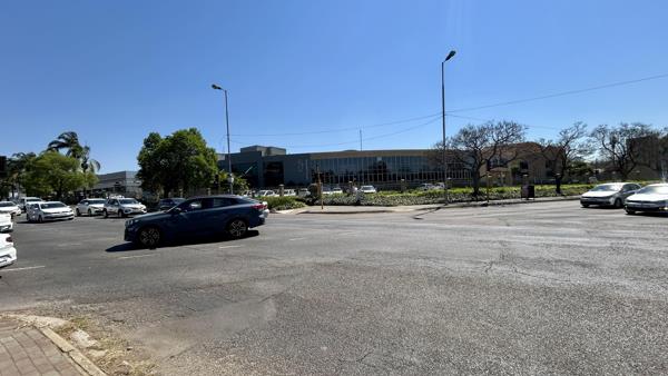741 m² Land