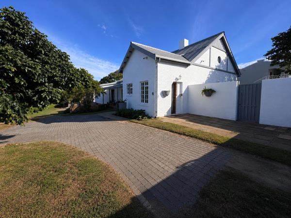 9 Bedroom House