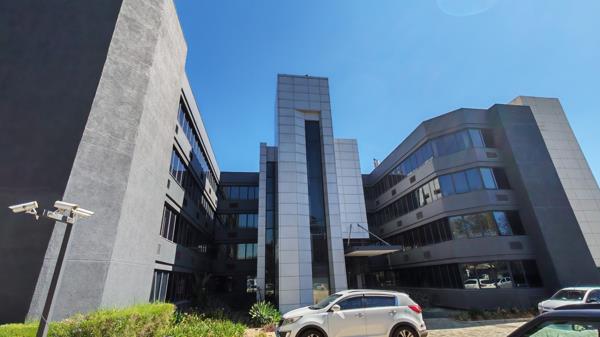 711 m² Office Space