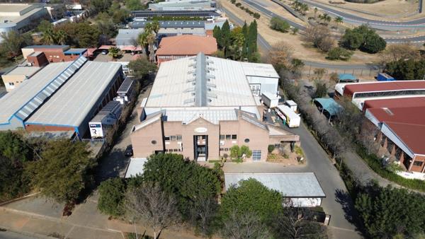 1 760 m² Industrial space