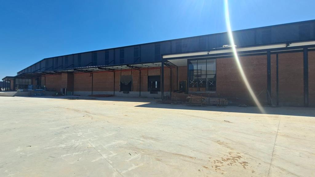 2 200 m² Industrial space