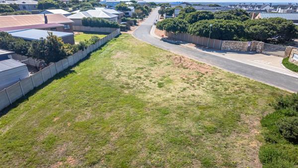 679 m² Land