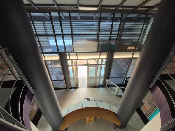 2 000 m² Commercial space