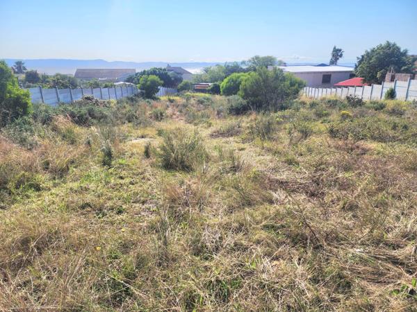 1 218 m² Land