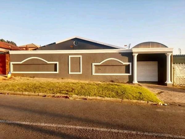 6 Bedroom House