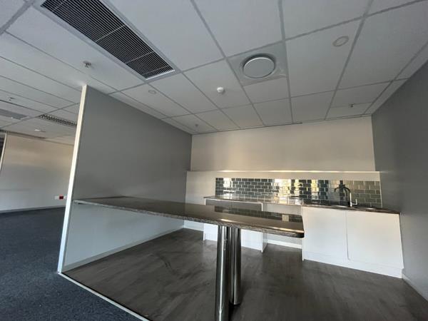 8 038 m² Commercial space