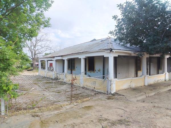 2 Bedroom House