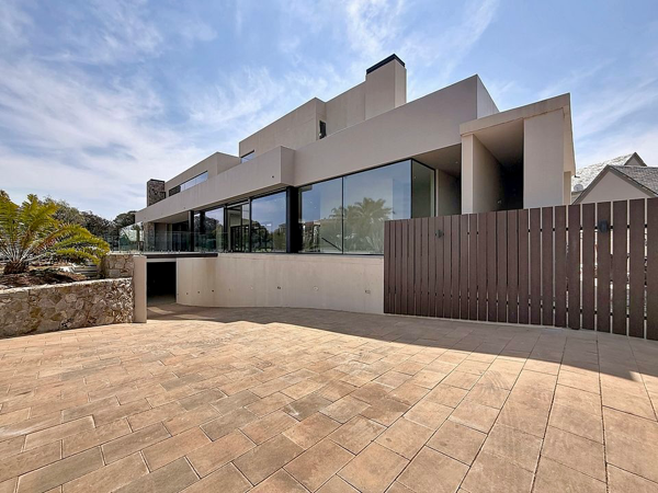 7 Bedroom House