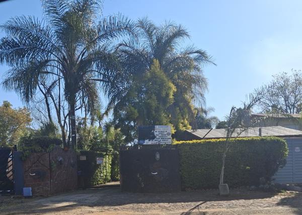 6 Bedroom House