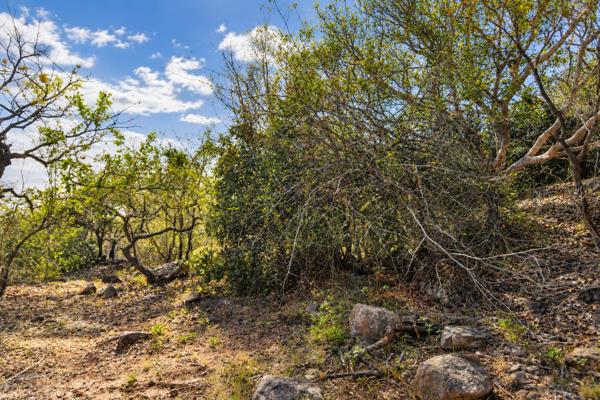 1 756 m² Land