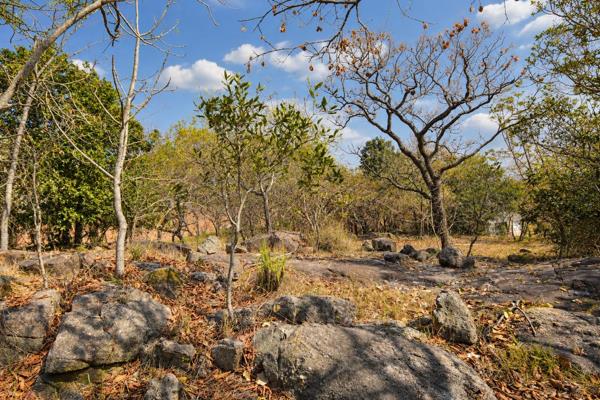 1 756 m² Land