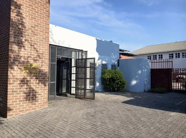 275 m² Commercial space